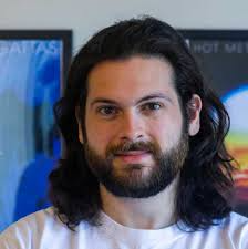 Yoni Brande headshot